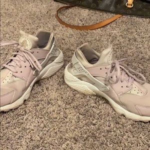 Nike Shoes - Nike Huaraches Nike Shoes - Nike Huaraches